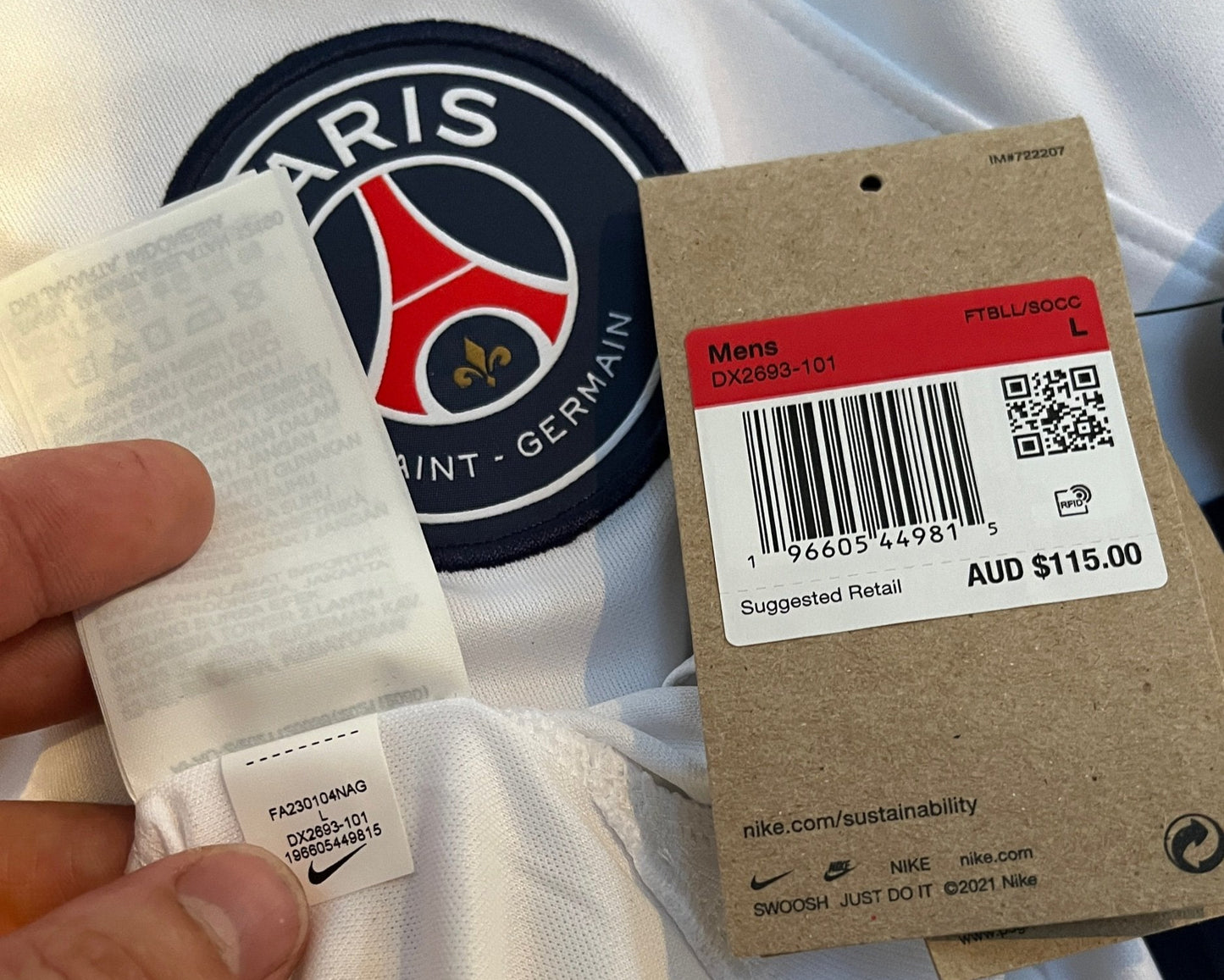 PSG	2023/24	Away	Large	Mbappe 7