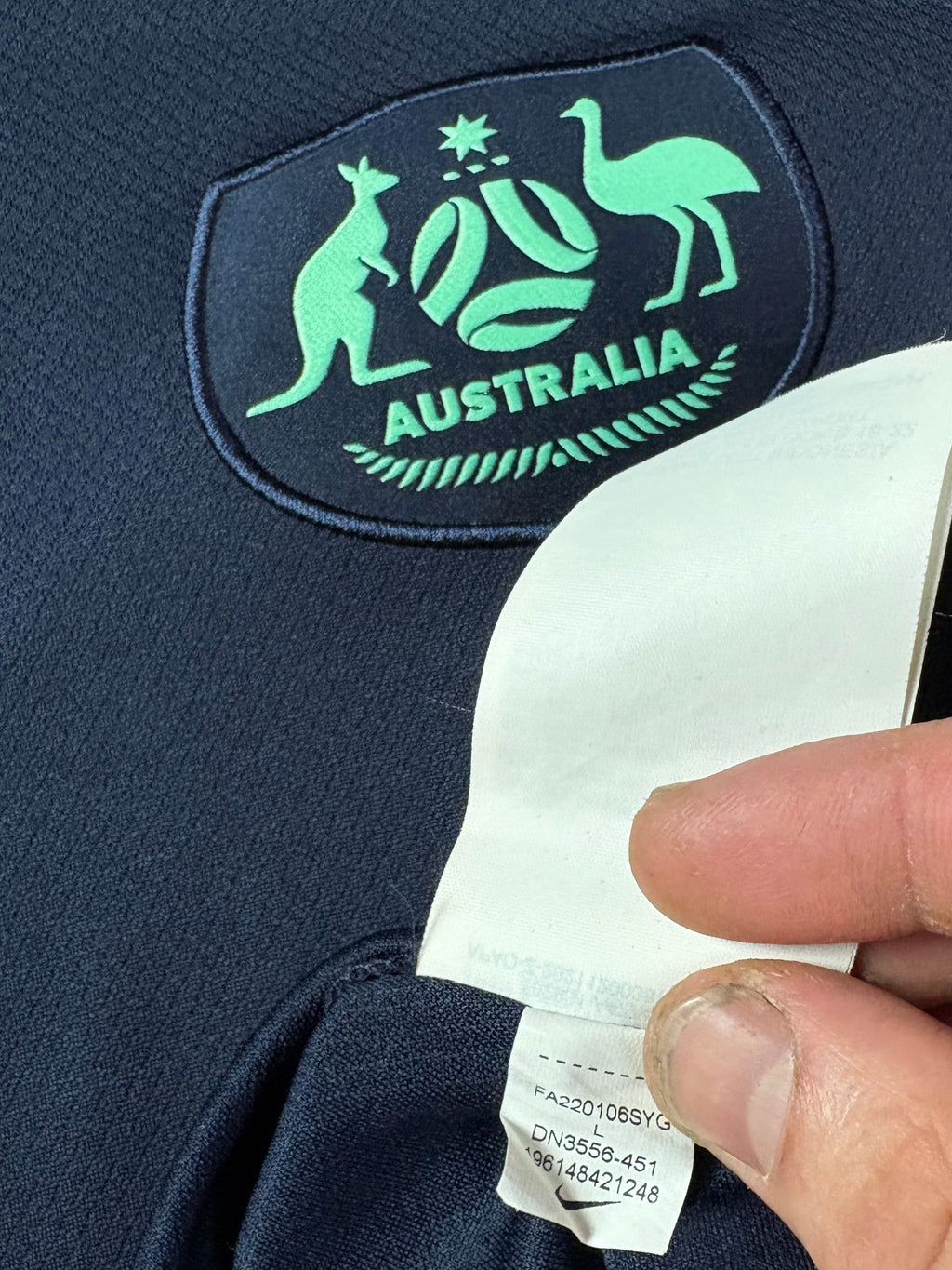 Australia 2022/23 Away Nike Football Shirt Large