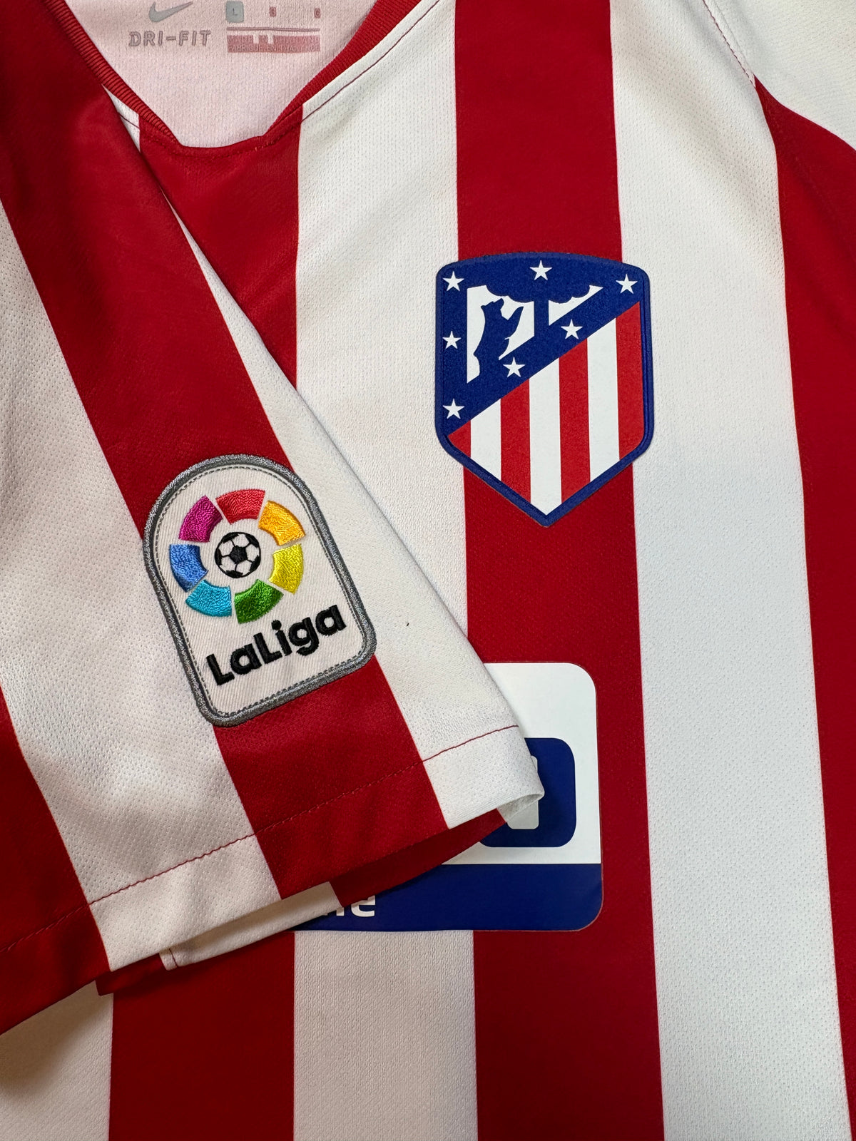Atletico Madrid 2020/21 Home Nike Football Shirt Extra Large Suarez 9
