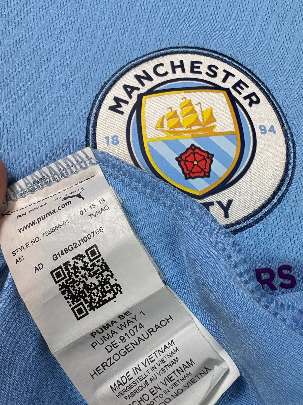 Manchester City 2019/20 Home Puma Football Shirt Large Mahrez 26