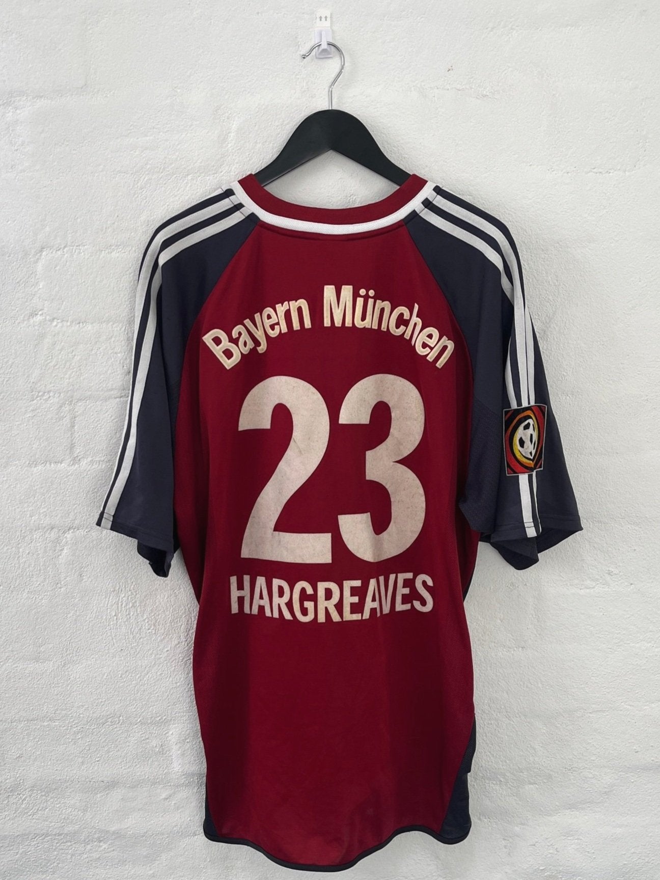 Bayern Munich 2001/02 Home Extra Large Hargraves 23