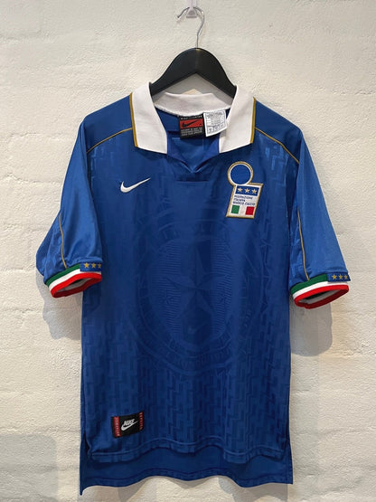 Italy 1995 Home Medium