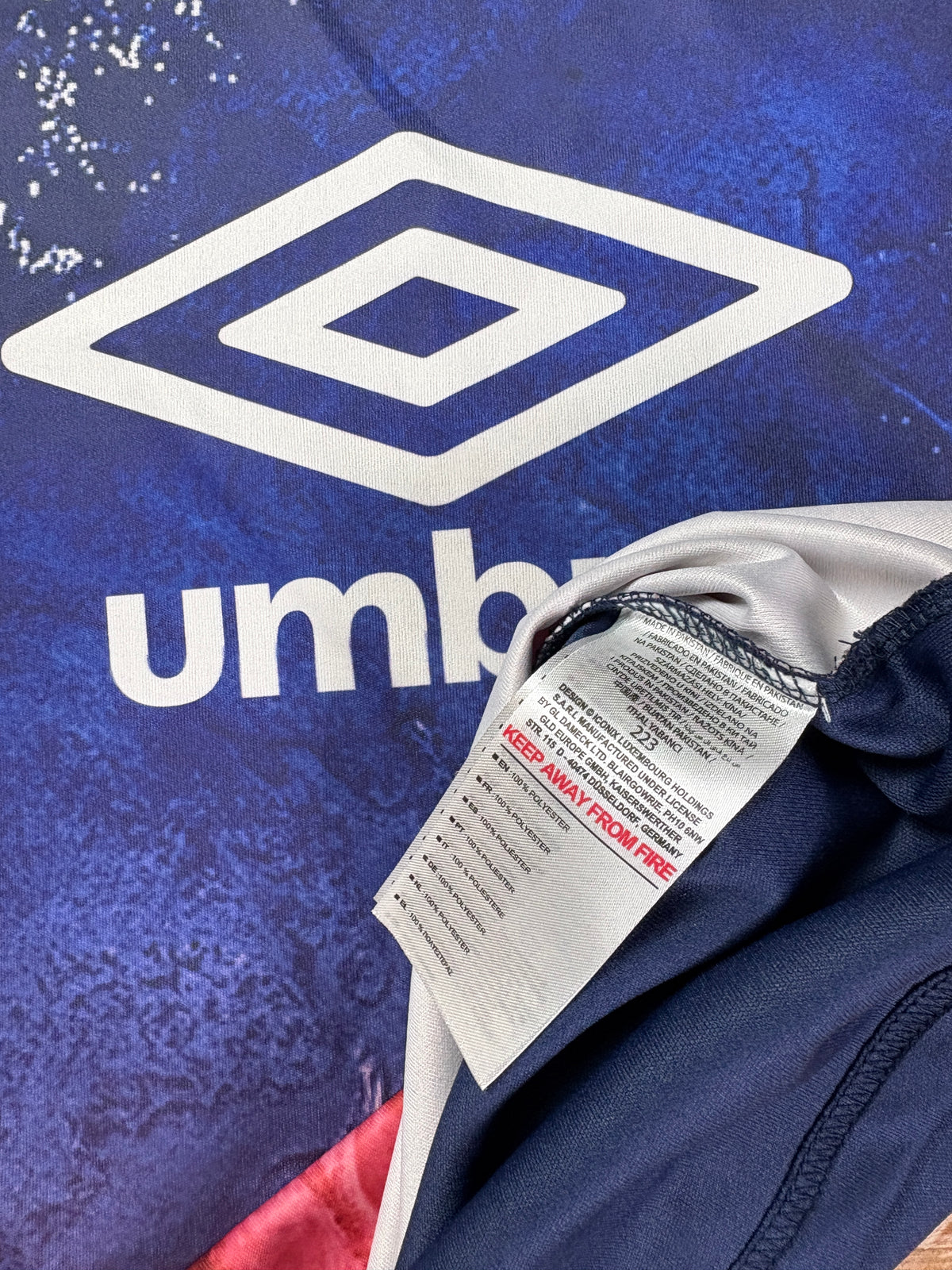 Umbro Galaxy Template Football Shirt Medium