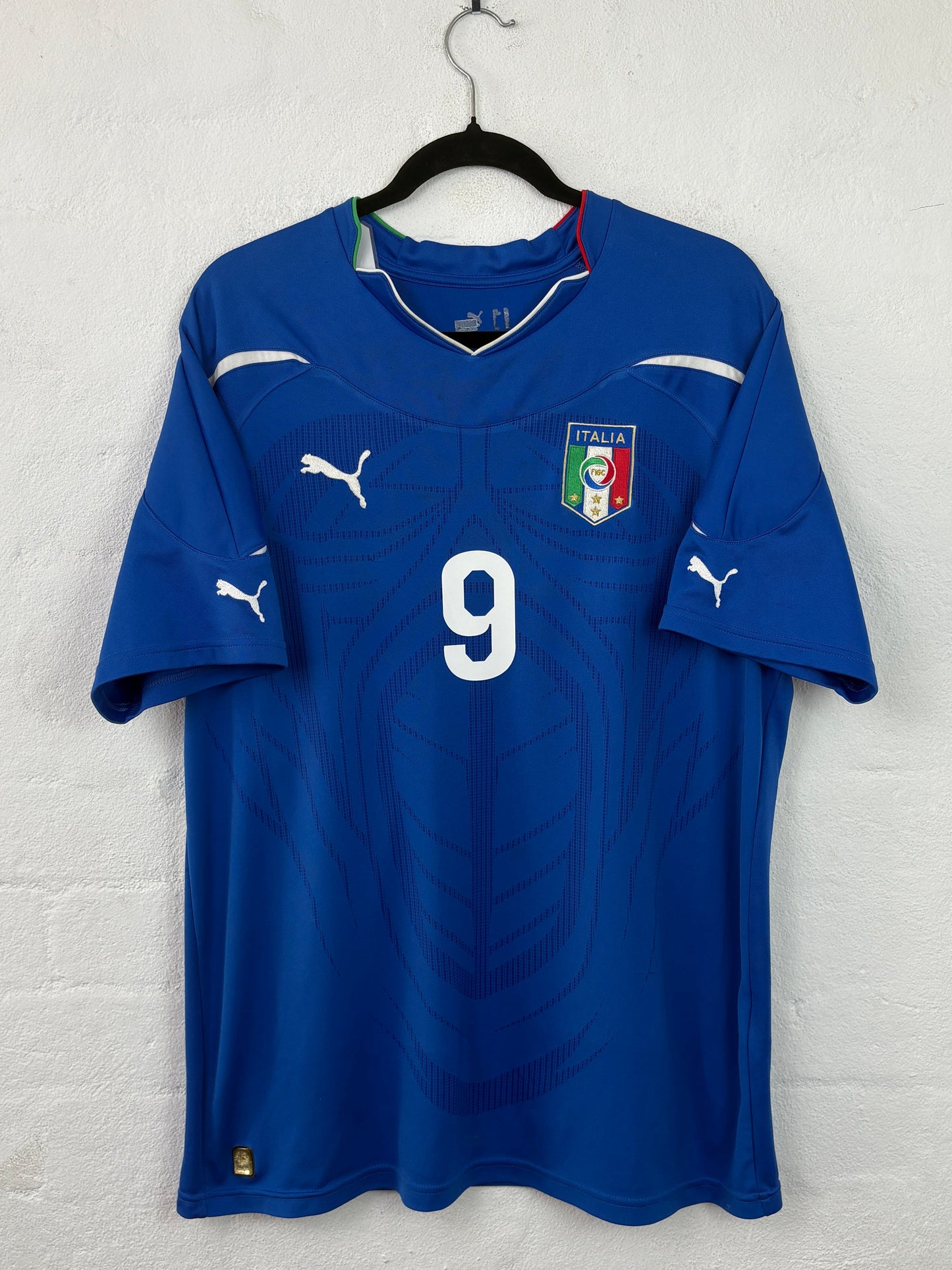Italy 2010 Home Puma Football Shirt XL Ballotelli 9