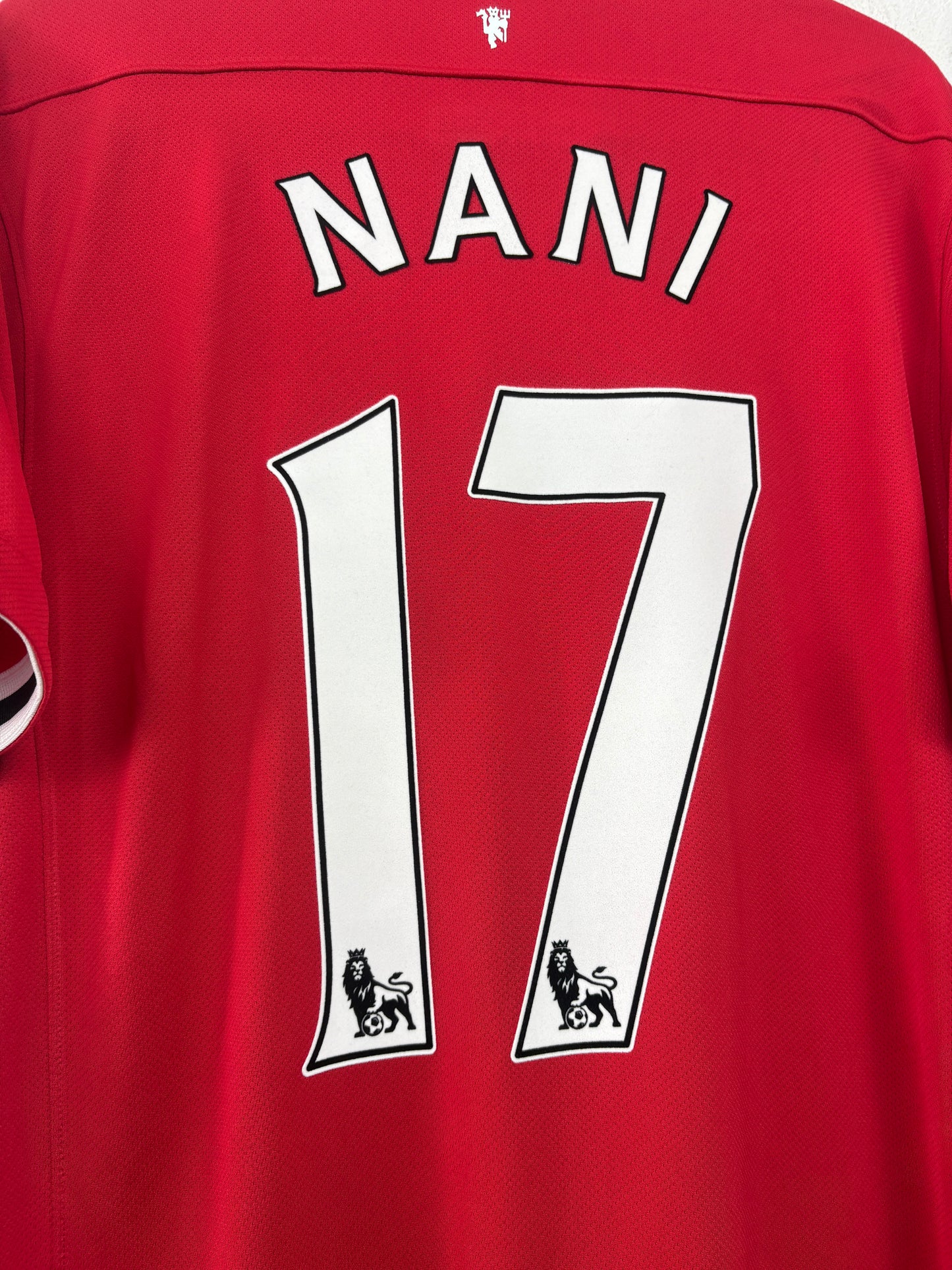 Manchester United 2011/12 Home Nike Football Shirt L Nani 17