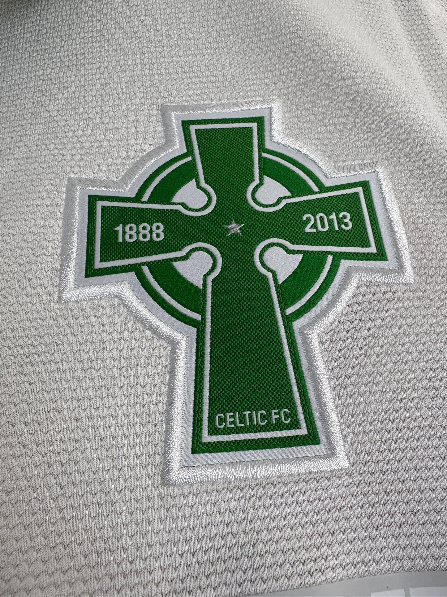 Celtic 2012/13 Third XL Rogic 18