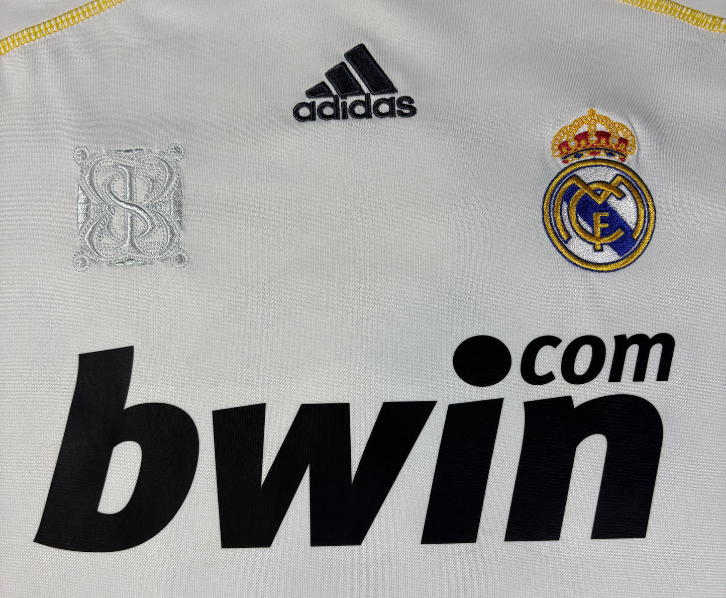 Real Madrid 2009/10 Home Football Shirt Large Ronaldo 9