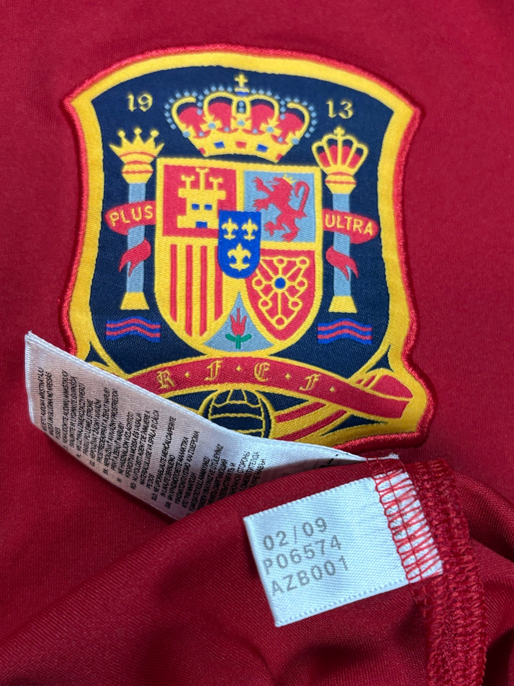 Spain 2009 Home Adidas Football Shirt Large