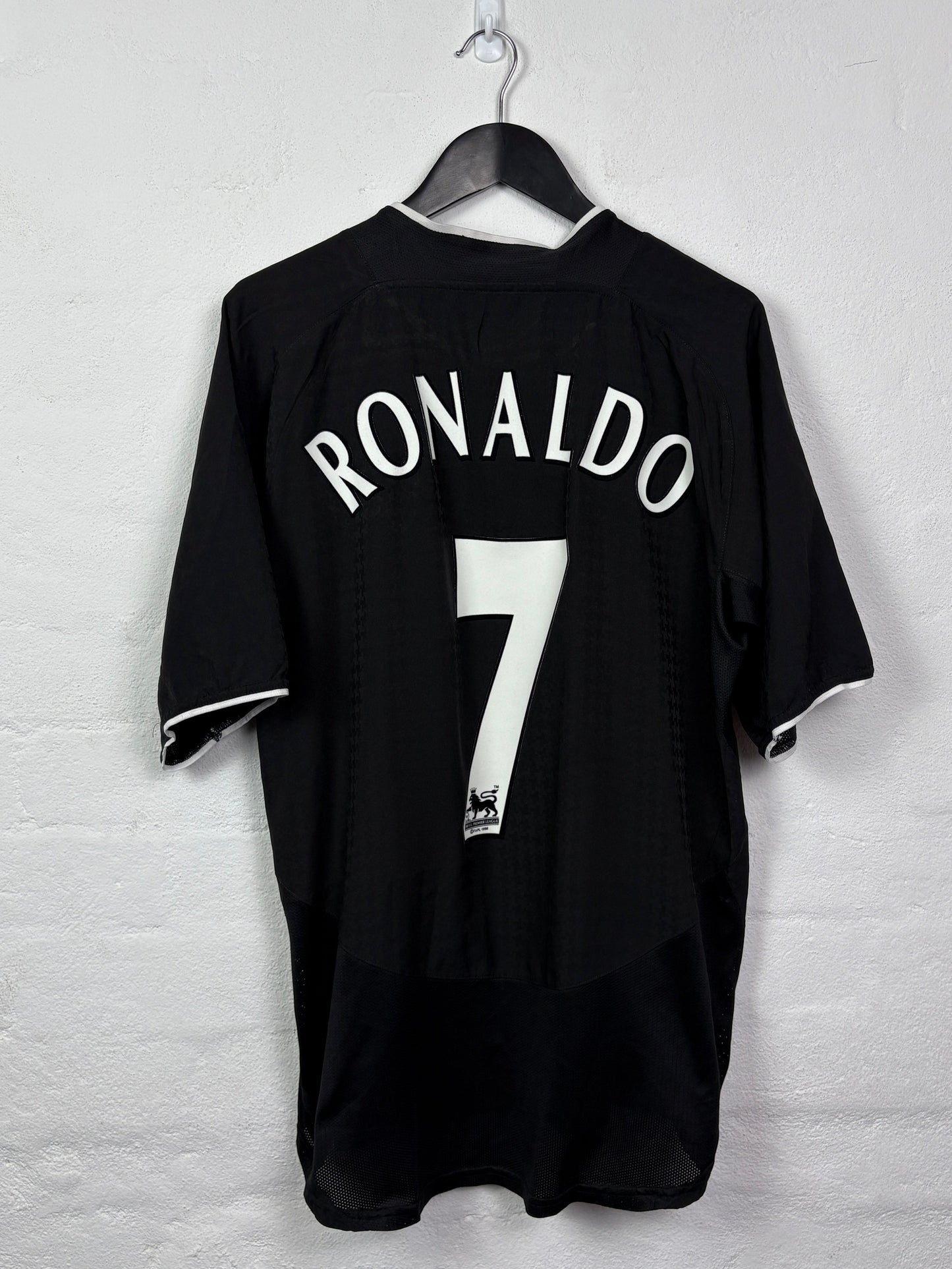 Manchester United 2003/04 Away L Ronaldo 7