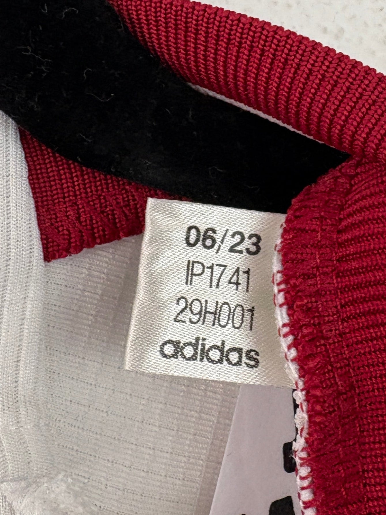 Manchester United 2023/24 Away Adidas Football Shirt Large