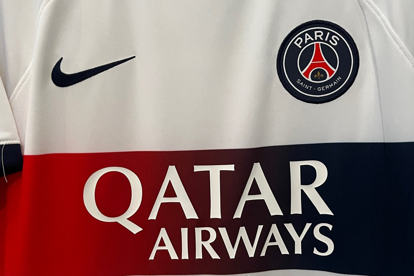 PSG	2023/24	Away	Large	Mbappe 7