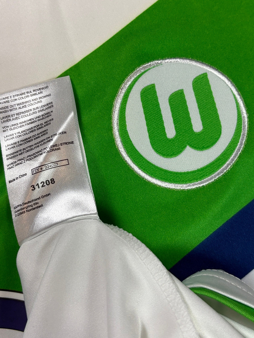 Wolfsburg 2015/16 Home Kappa Football Shirt Extra Large