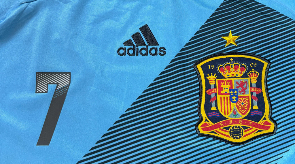 Spain 2012 Away Adidas Football Shirt Large David Villa 7