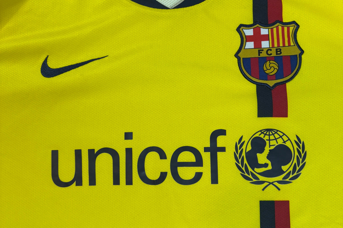 Barcelona 2008/10 Away Nike Football Shirt Large