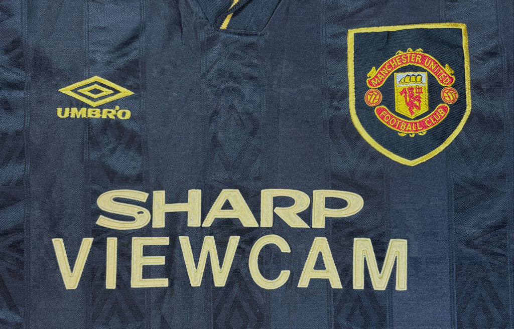 Manchester United 1993/95 Away Umbro Football Shirt Extra Large Cantona 7