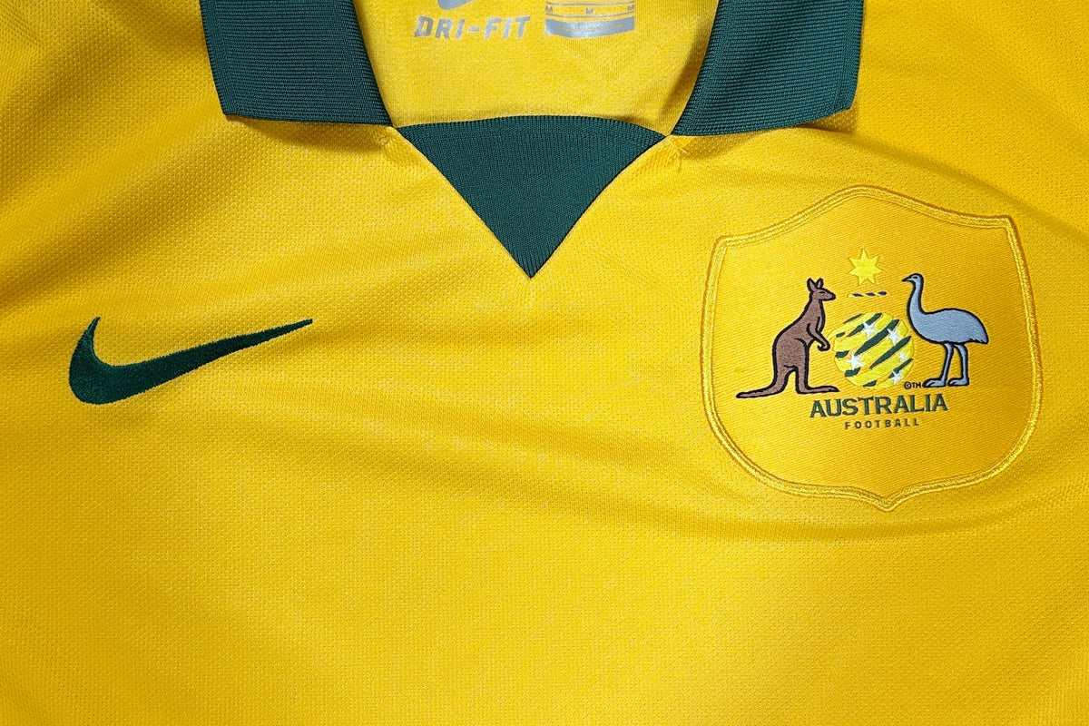 Australia	2014 Home Nike Football Shirt Medium