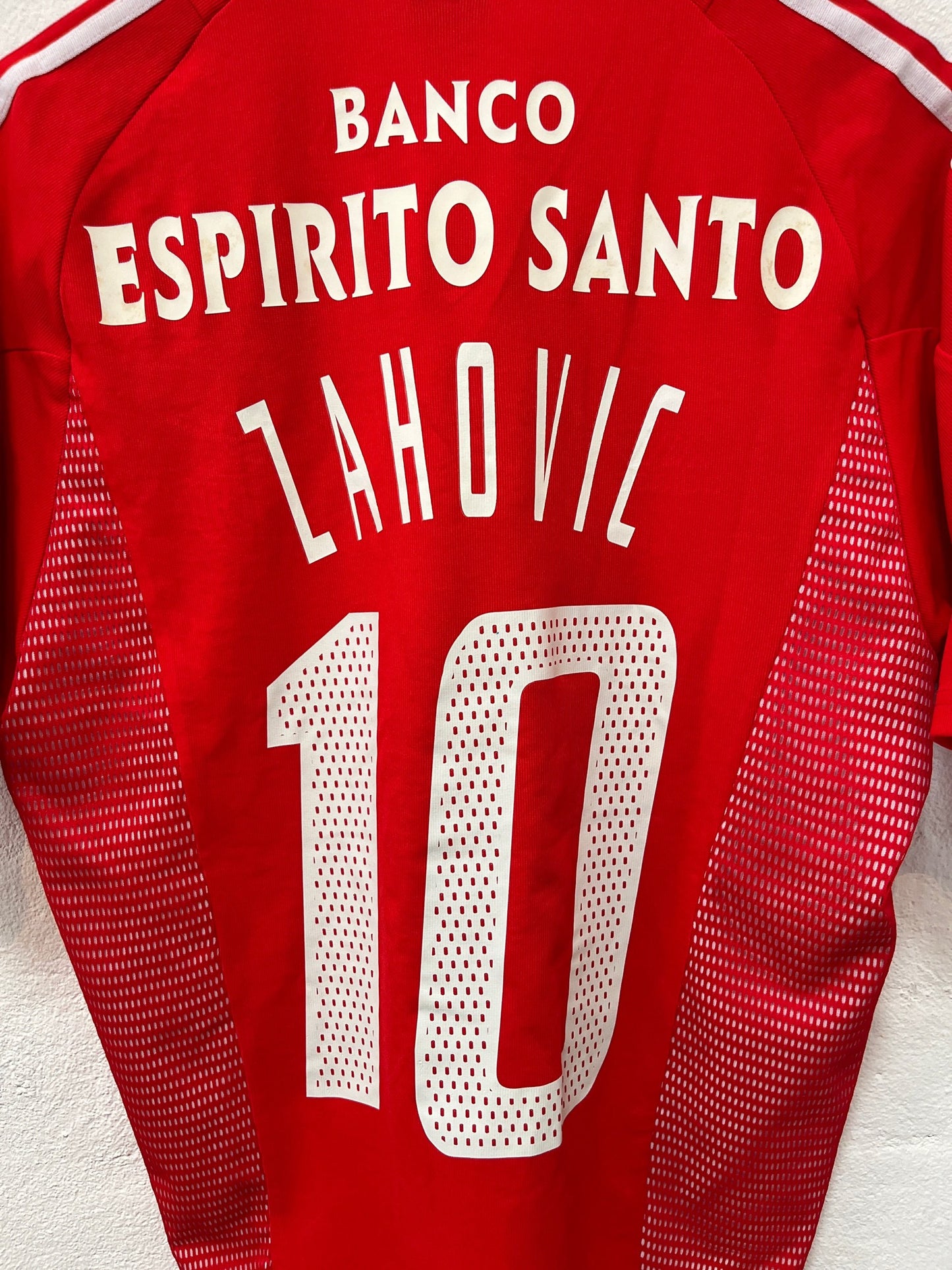 Benfica	2002/03 Home Medium Vahovic 10