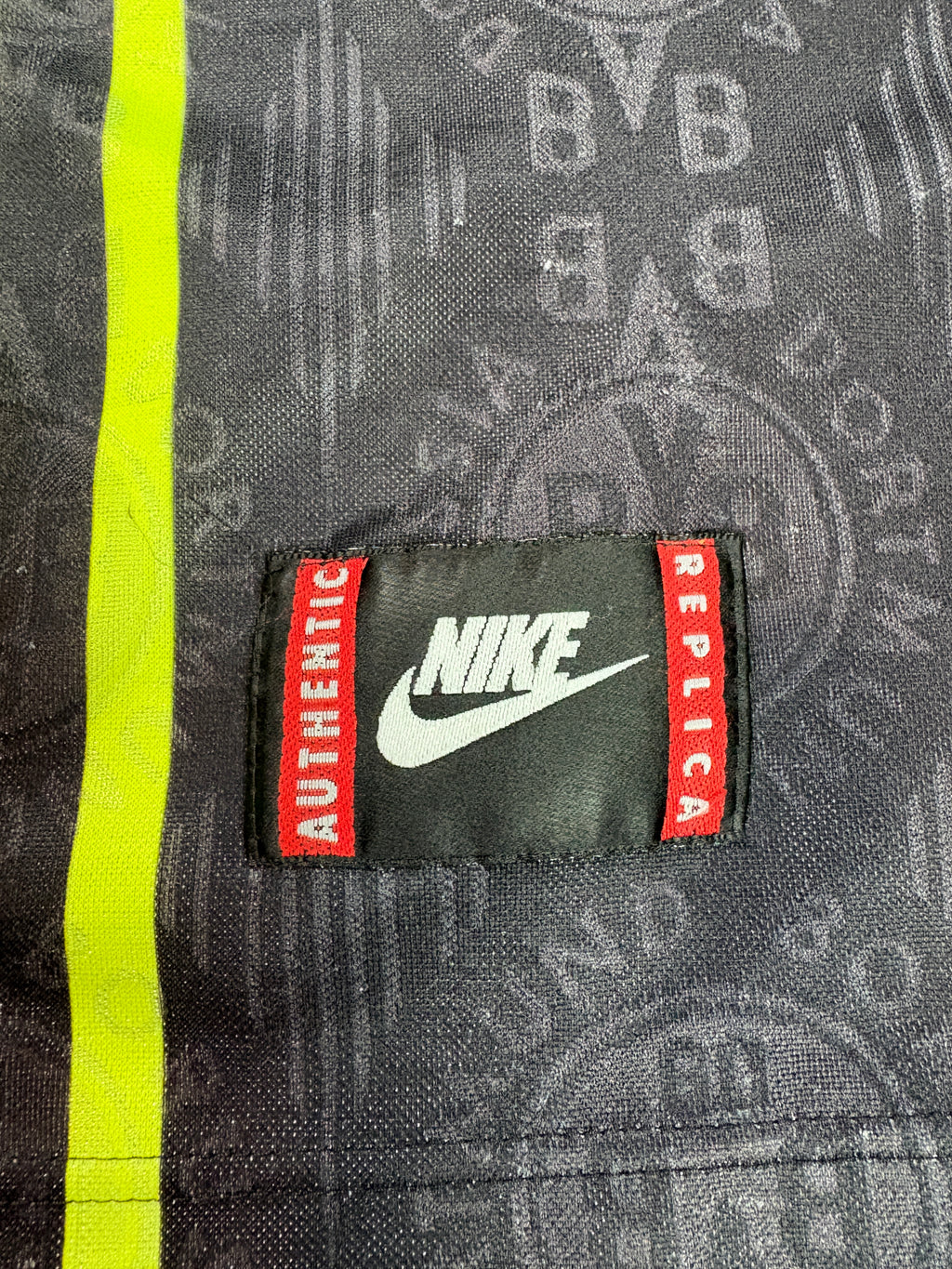 Dortmund 1996/97 Away Nike Football Shirt Small