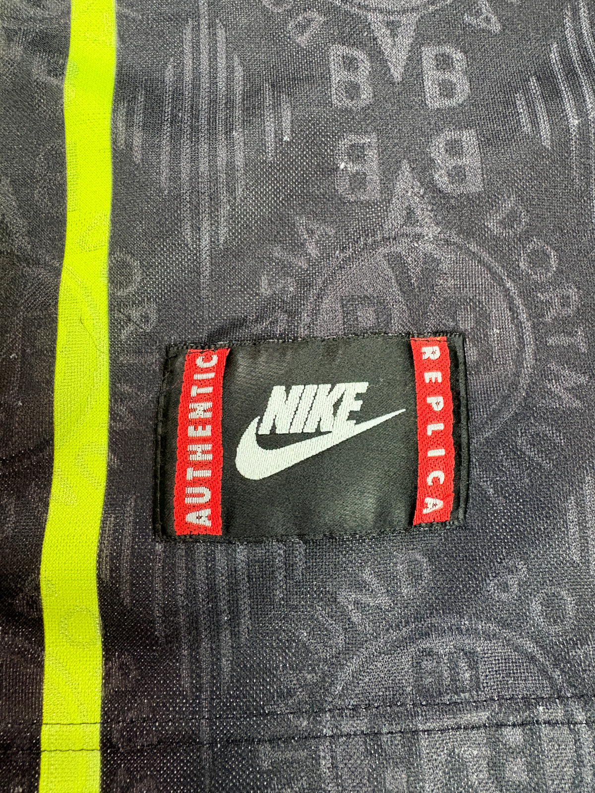 Dortmund 1996/97 Away Nike Football Shirt Small