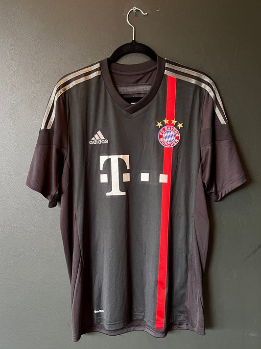 Bayern Munich	2014/15	3rd	Large