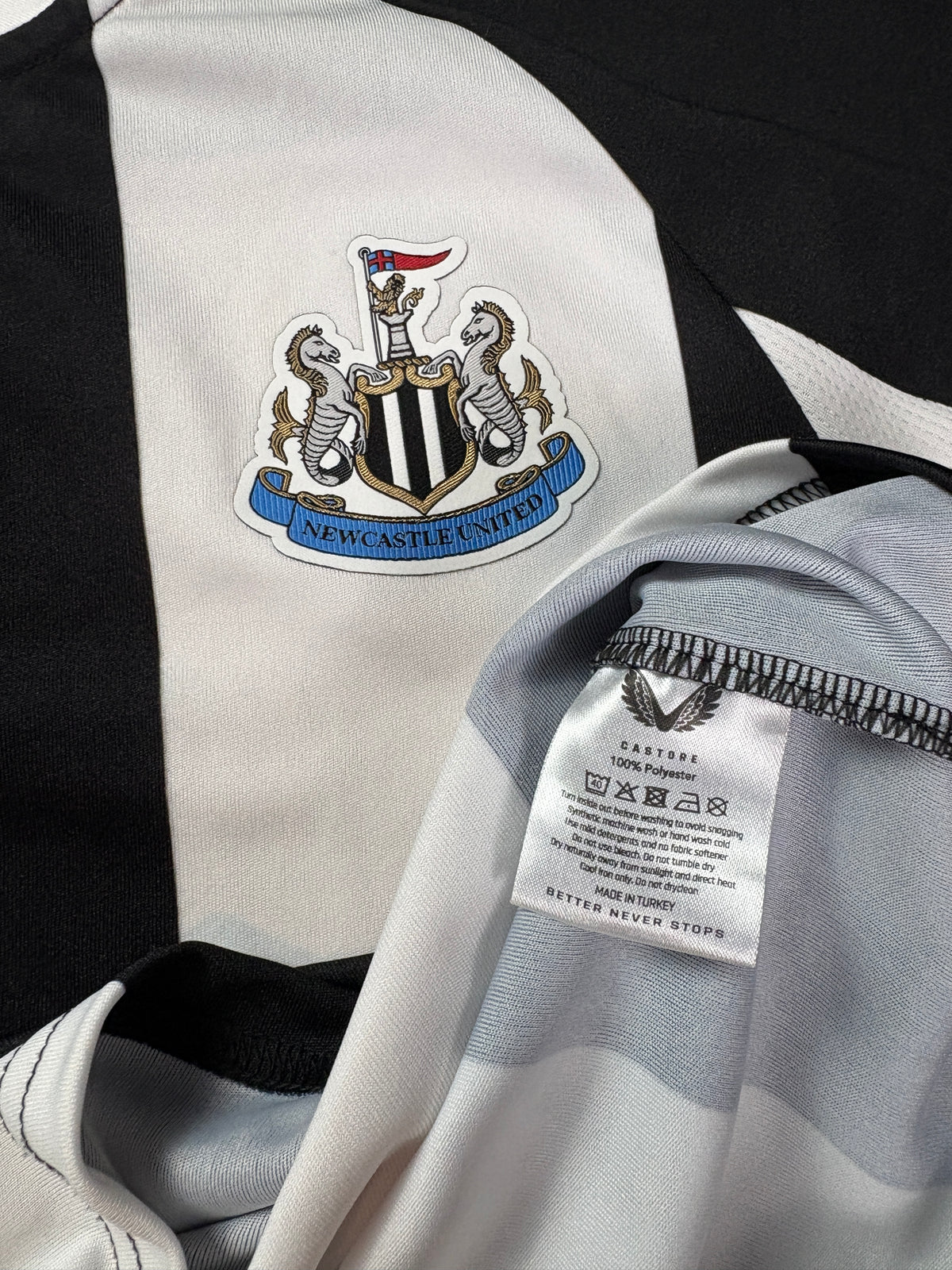Newcastle United 2021/22 Home Castore Football Shirt Small