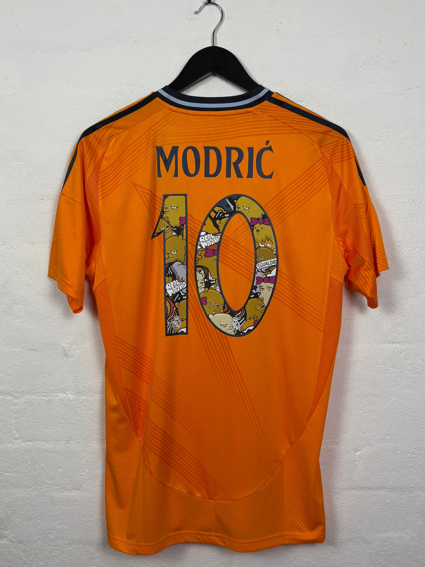 Real Madrid 2024/25 Away Adidas Football Shirt L Modric 10