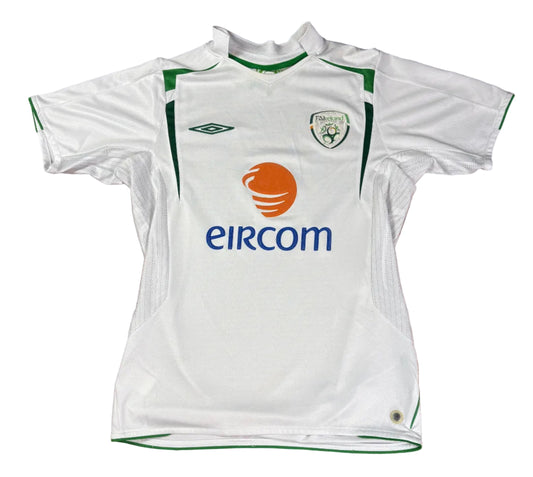 Ireland 2005/07 Away Umbro Football Shirt Small