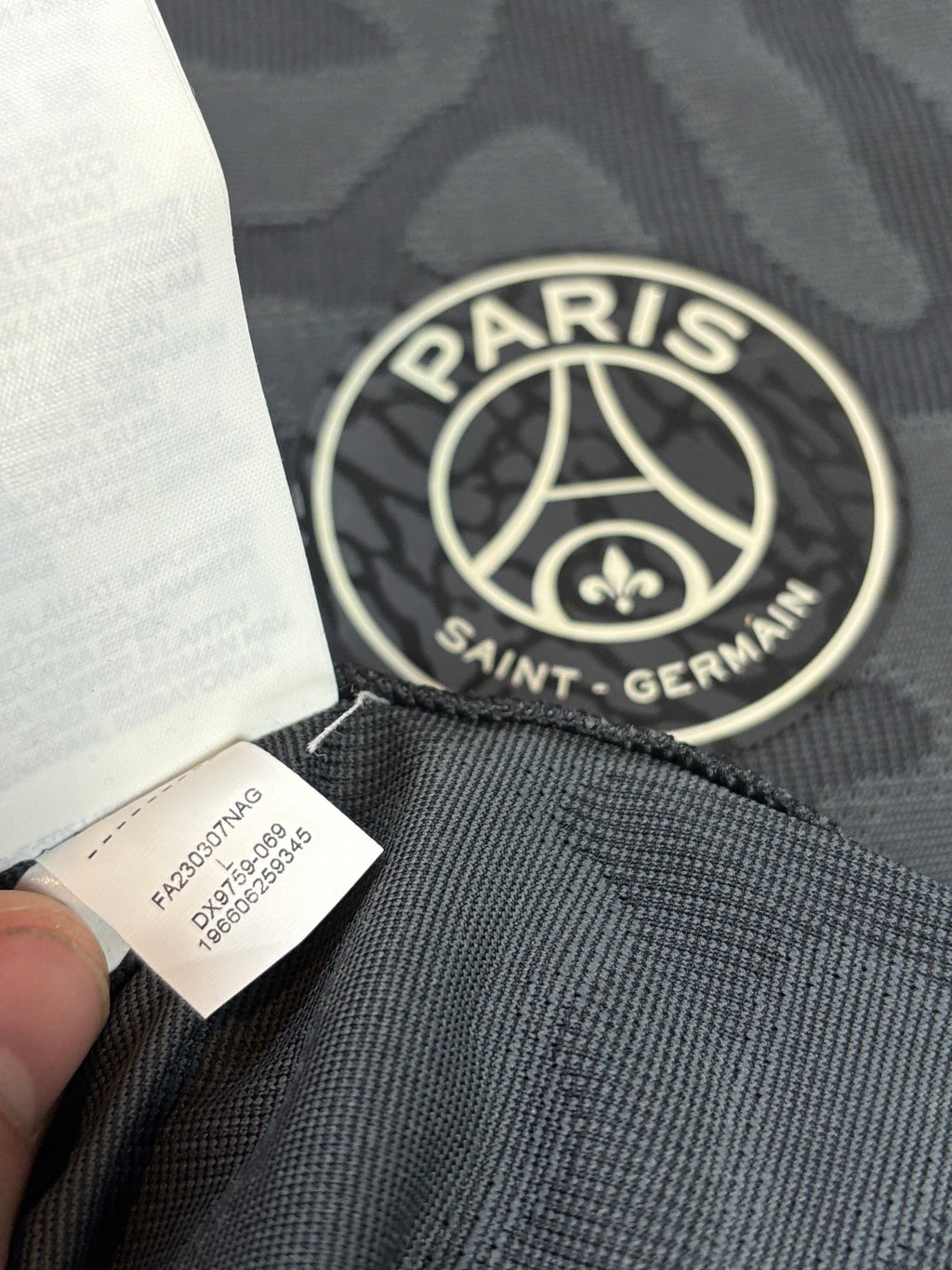 PSG 2023/24 Third Nike Football Shirt Large
