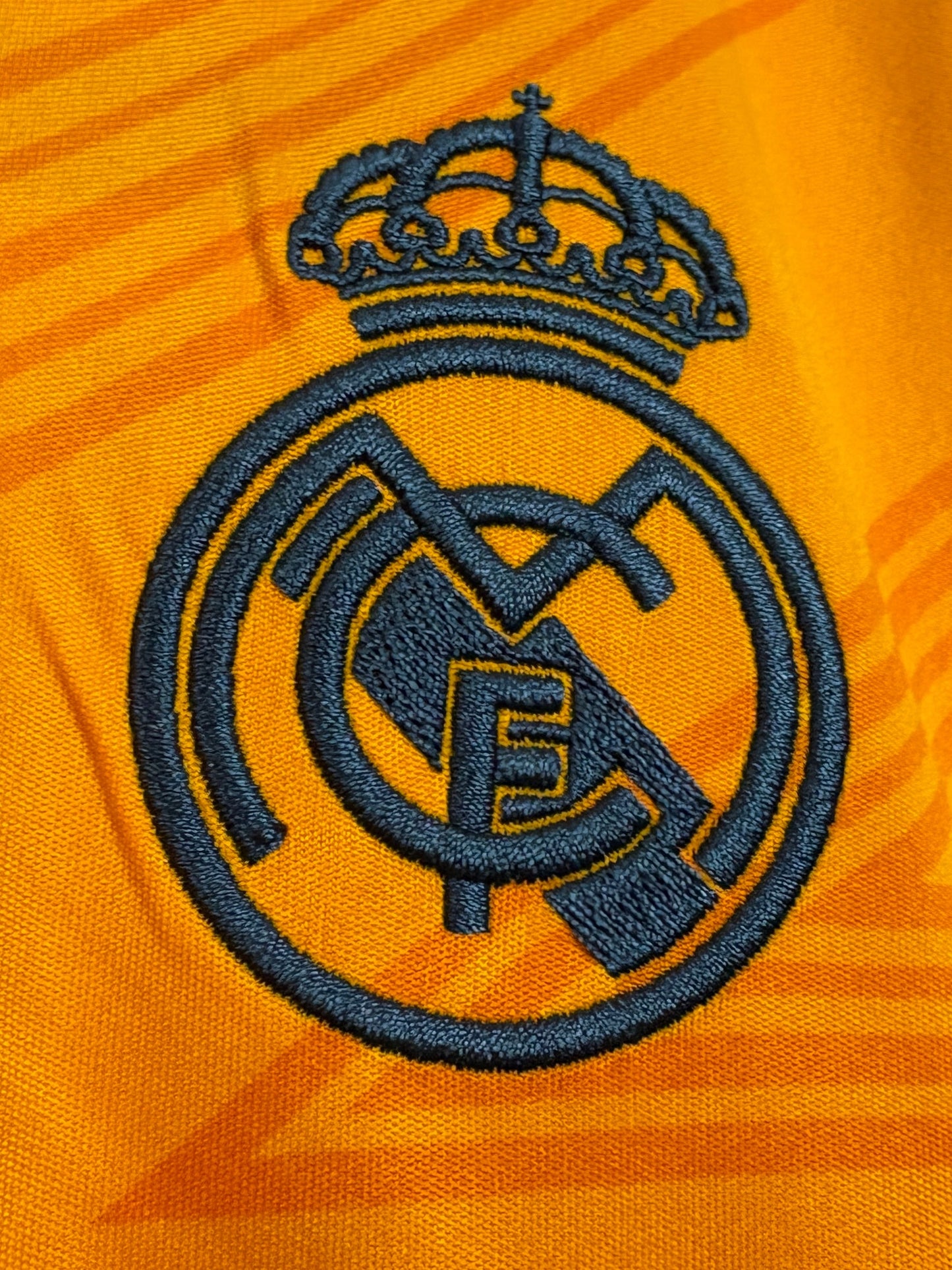 Real Madrid 2024/25 Away Adidas Football Shirt L Modric 10