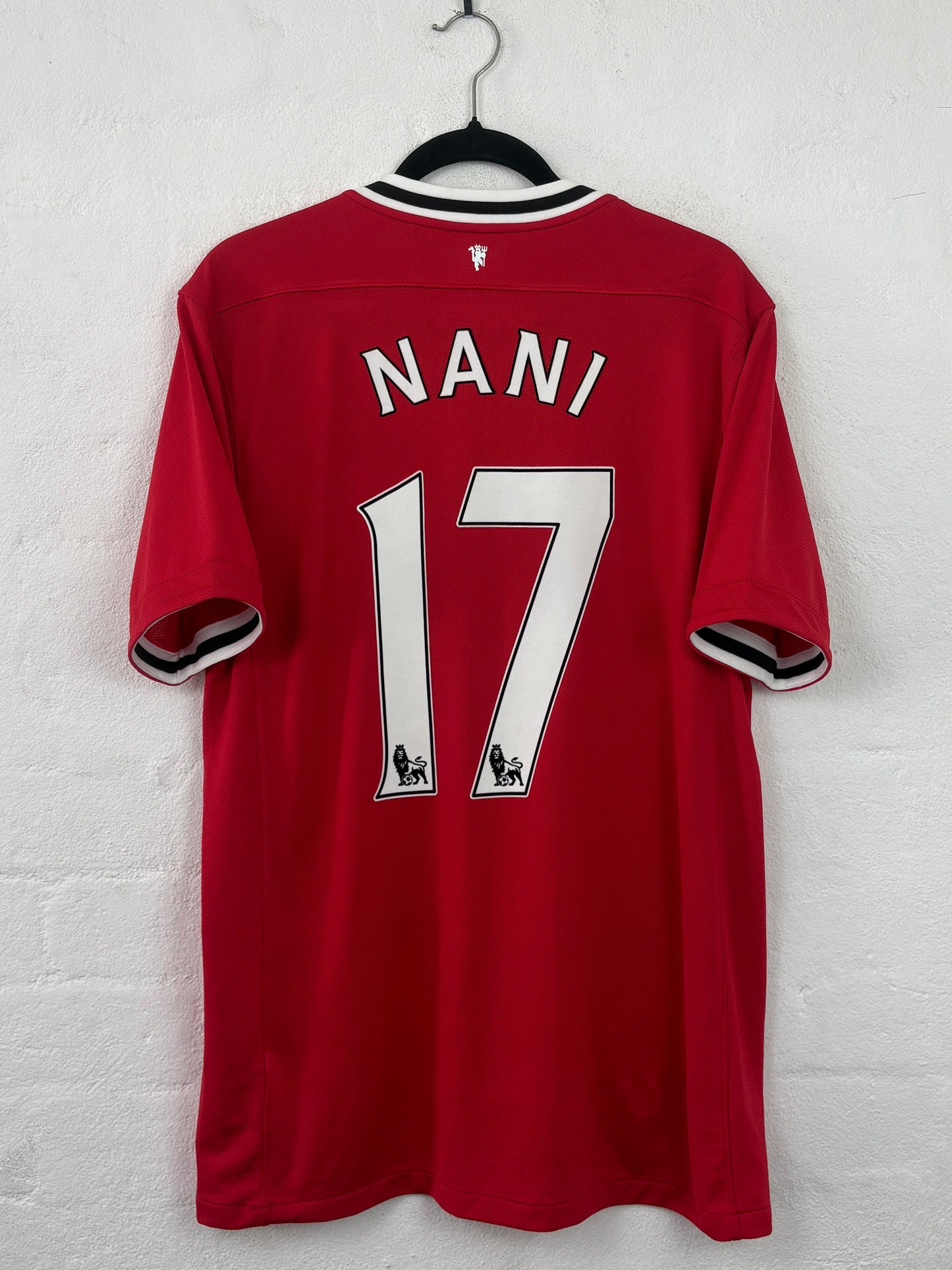 Manchester United 2011/12 Home Nike Football Shirt L Nani 17