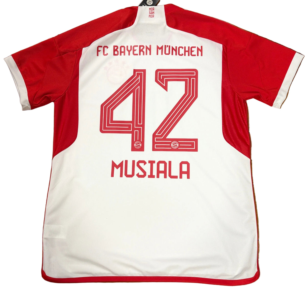 Bayern Munich 2023/24 Home Adidas Football Shirt Large Musiala 42