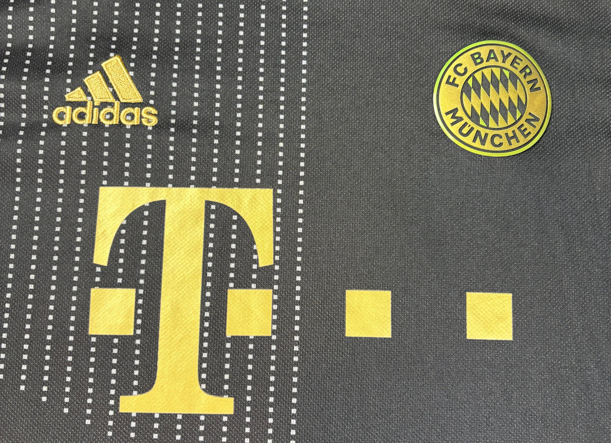 Bayern Munich 2021/22 Away Adidas Football Shirt Medium