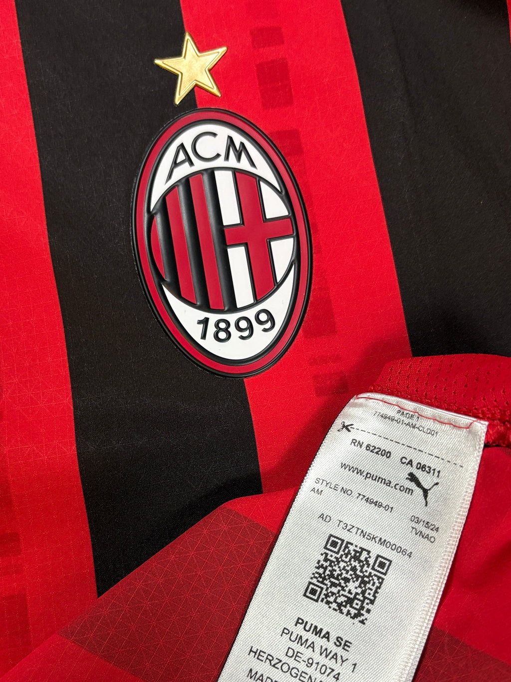 Ac Milan 2024/25 Home Puma Football Shirt Medium