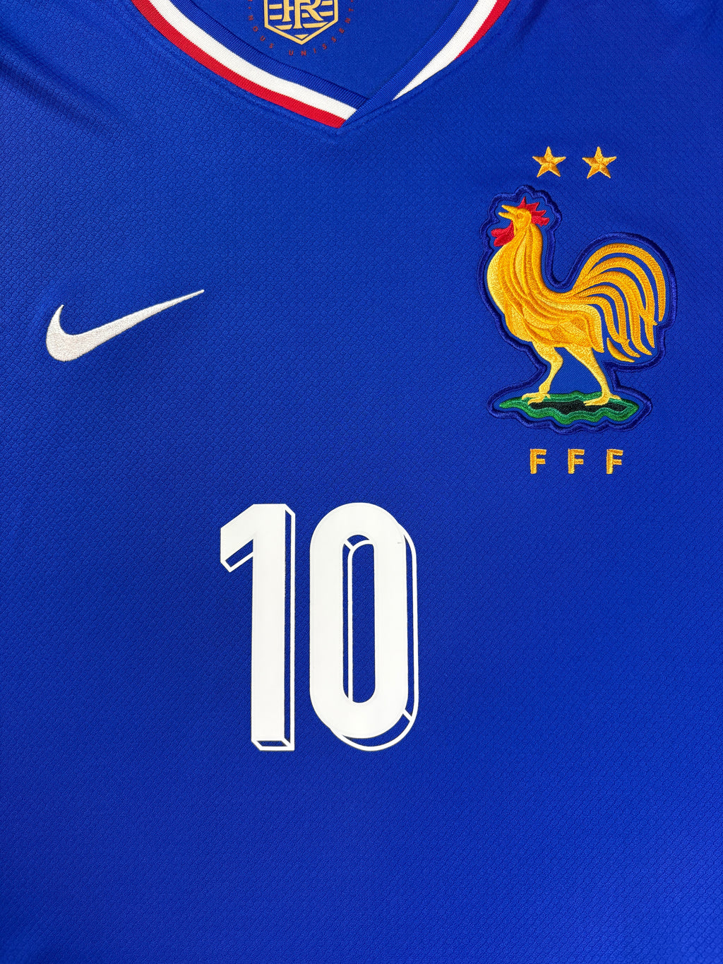France 2024 Home Nike Football Shirt Large Mbappe 10