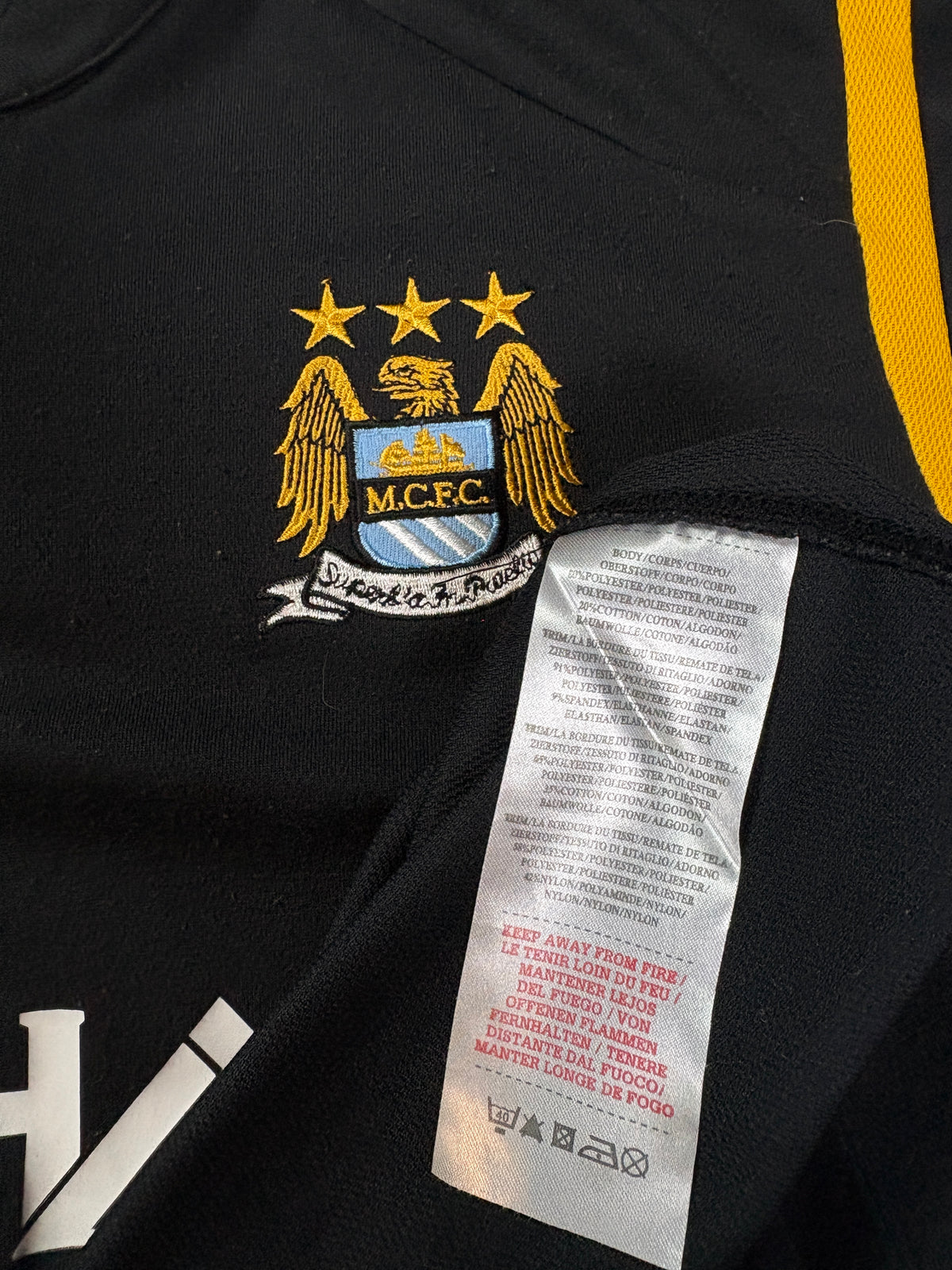 Manchester City 2009/10 Away Umbro Football Shirt Medium