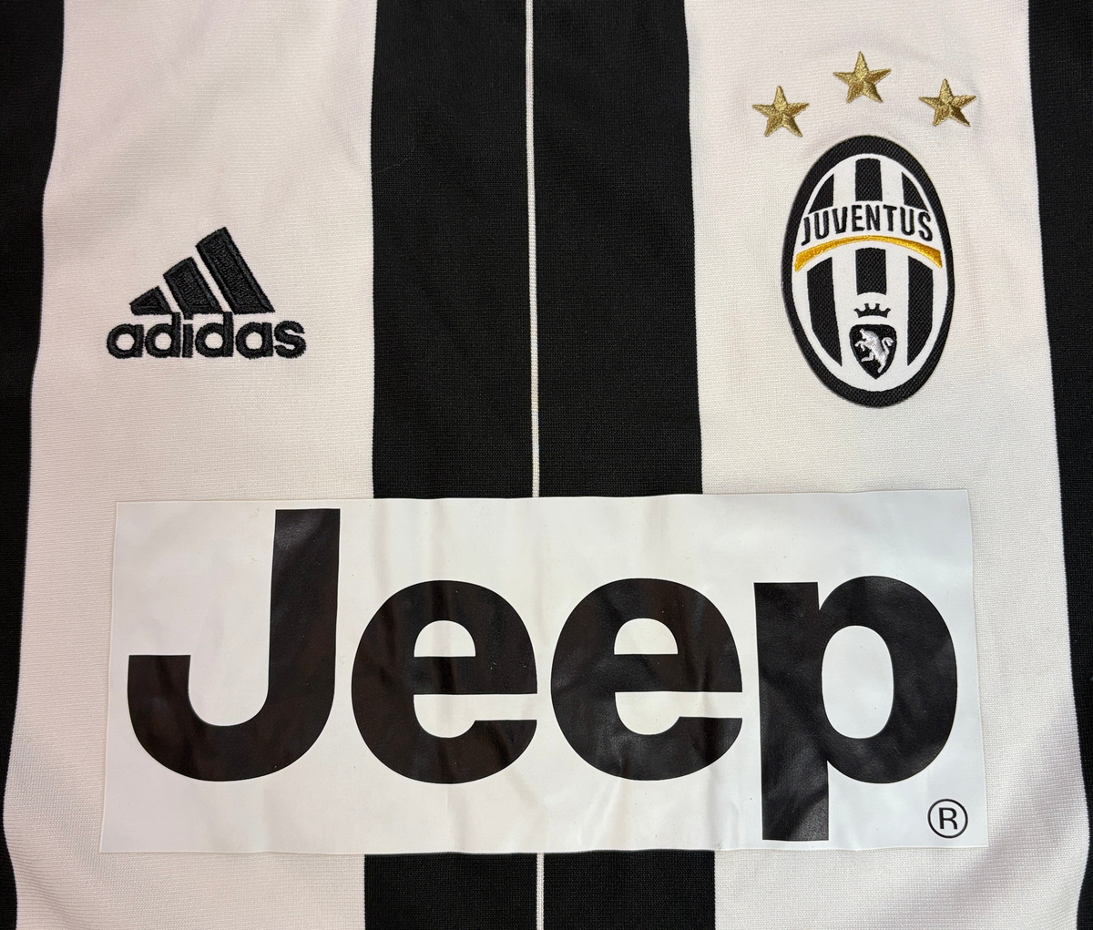 Juventus 2016/17 Home Adidas Football Shirt Small