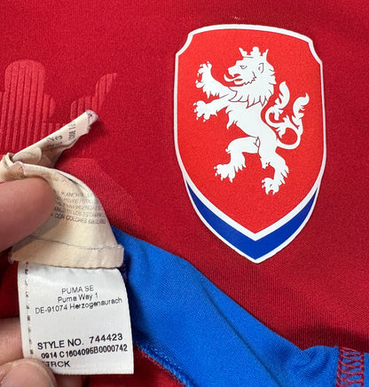 Czech Republic 2014 Home Puma Football Shirt Medium