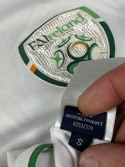 Ireland 2005/07 Away Umbro Football Shirt Small