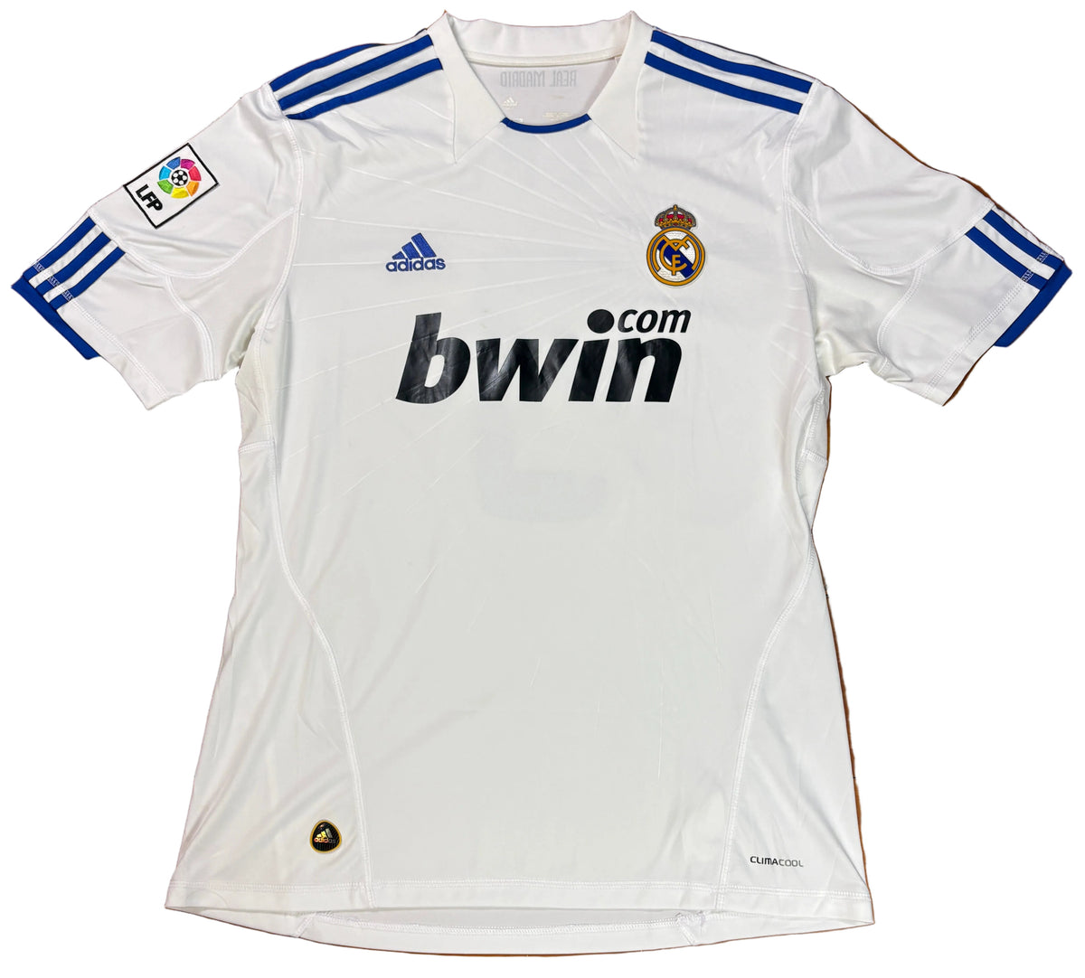 Real Madrid 2010/11 Home Adidas Football Shirt Large Pepe 3