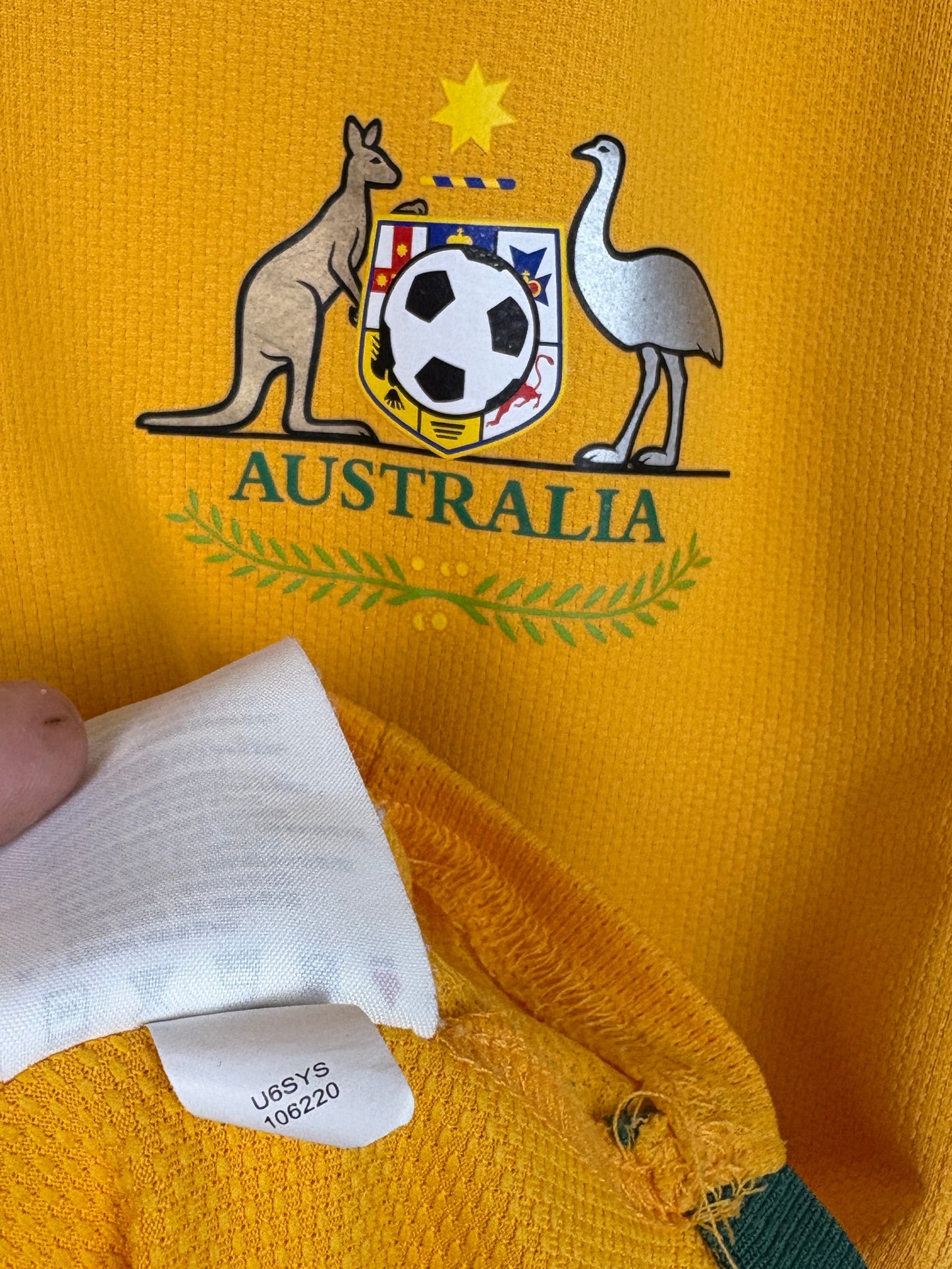 Australia 2006 Home Nike Football Shirt M Bresciano 23