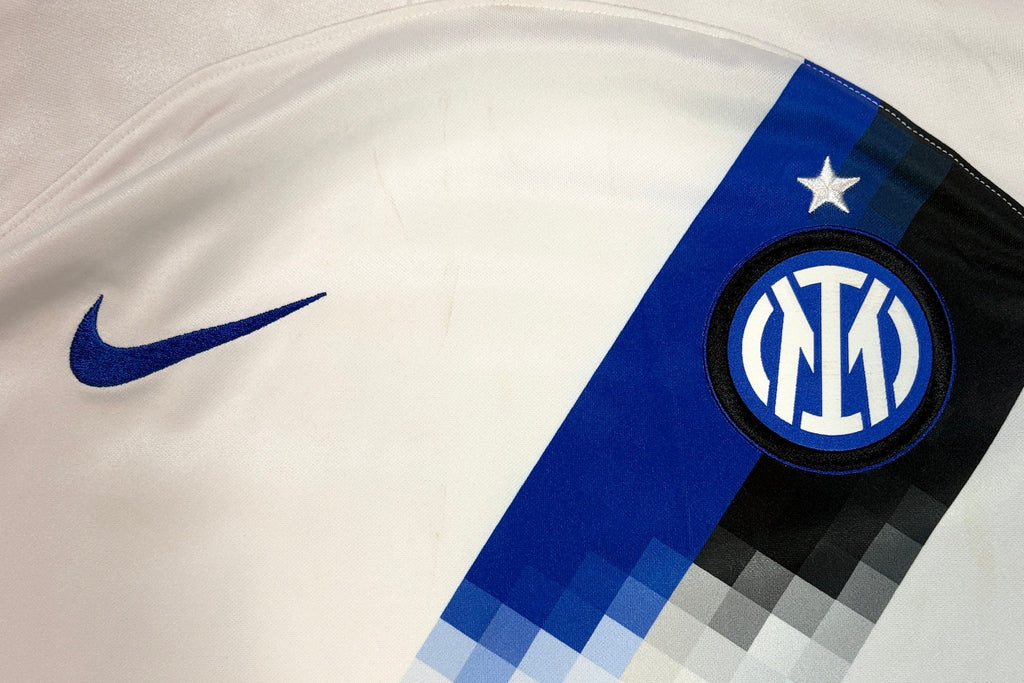 Inter Milan 2023/24 Away Nike Football Shirt Small Martinez 10