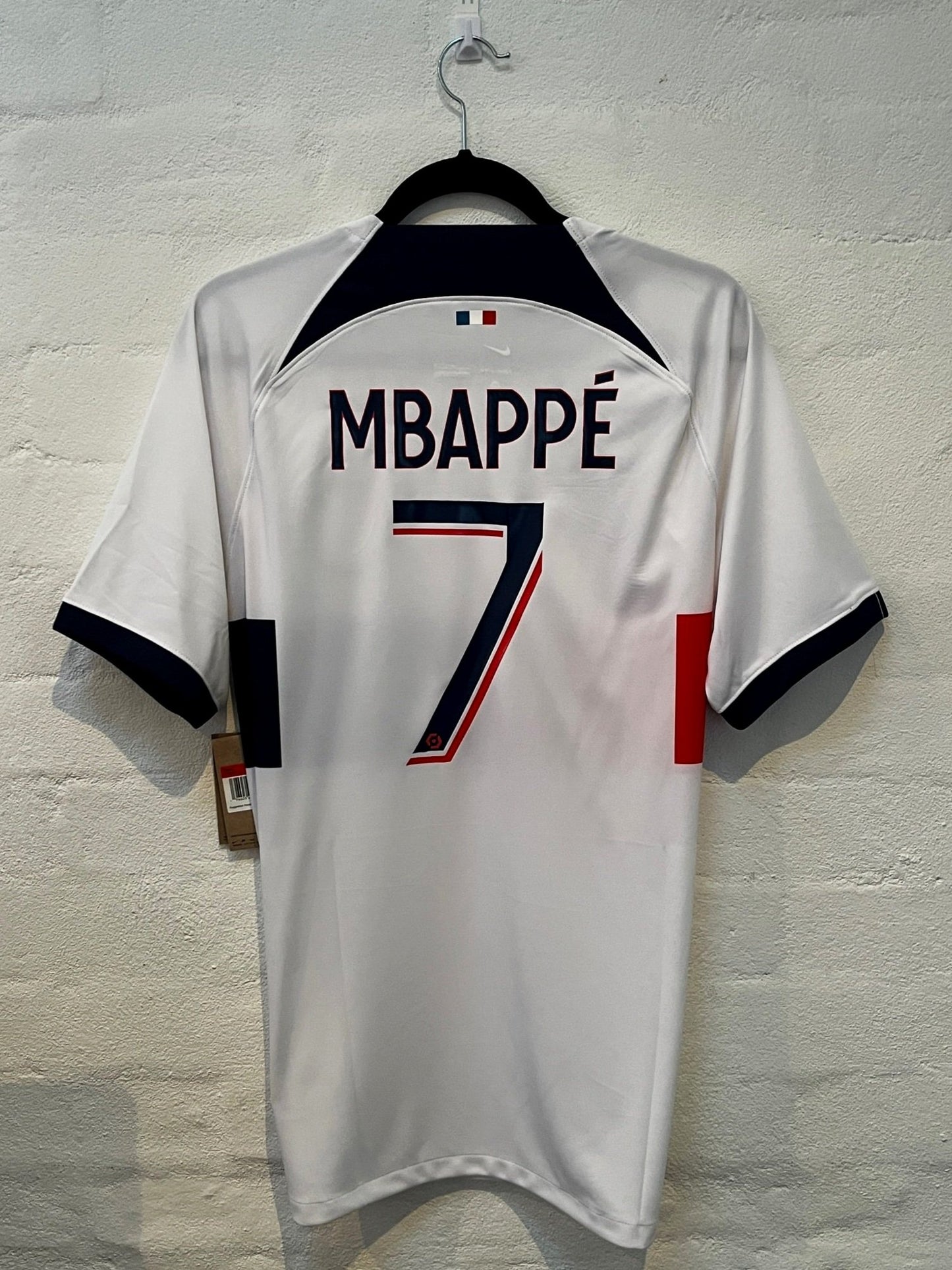 PSG	2023/24	Away	Large	Mbappe 7
