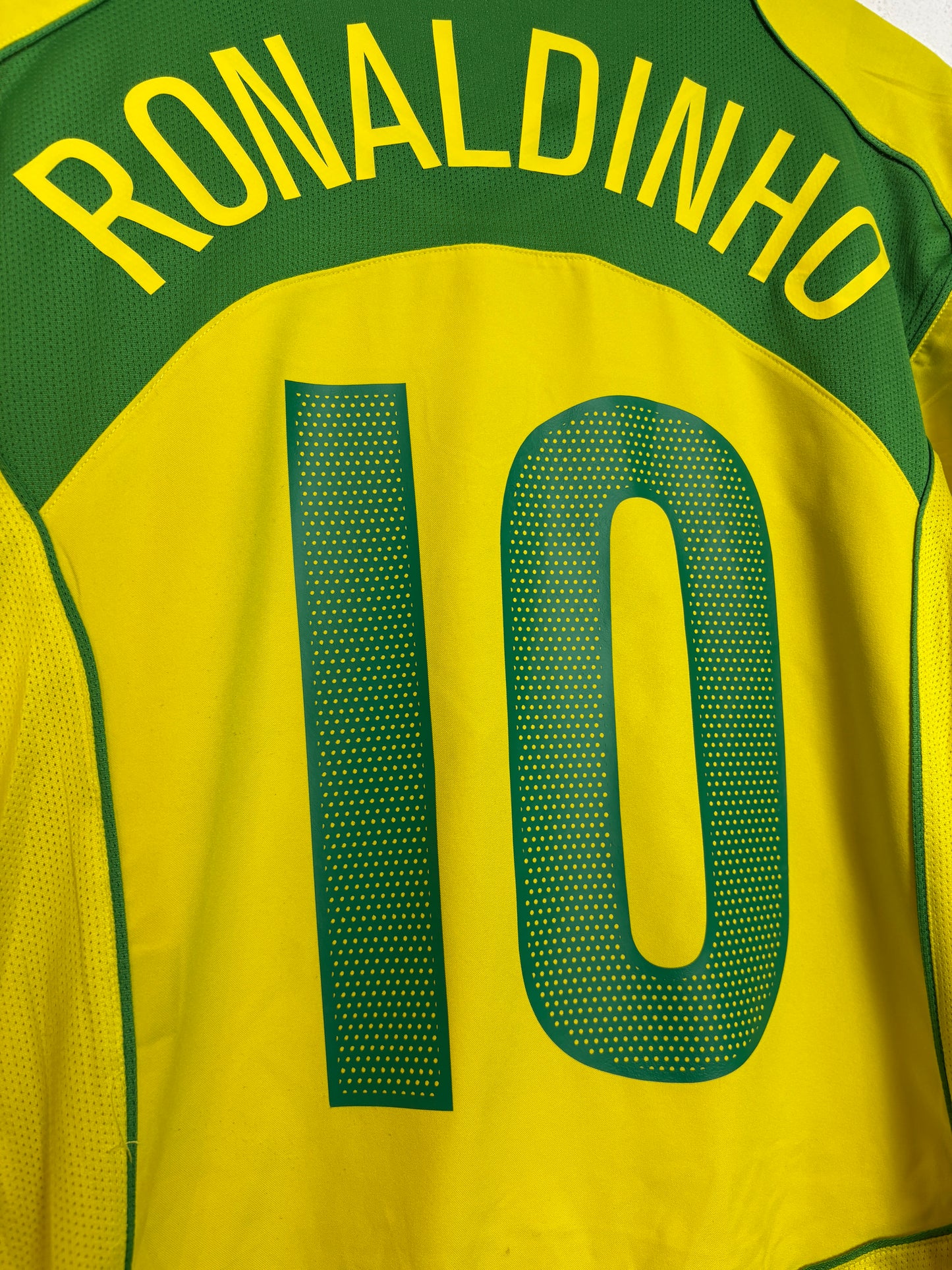 Brazil 2004 Home XL Ronaldinho 10