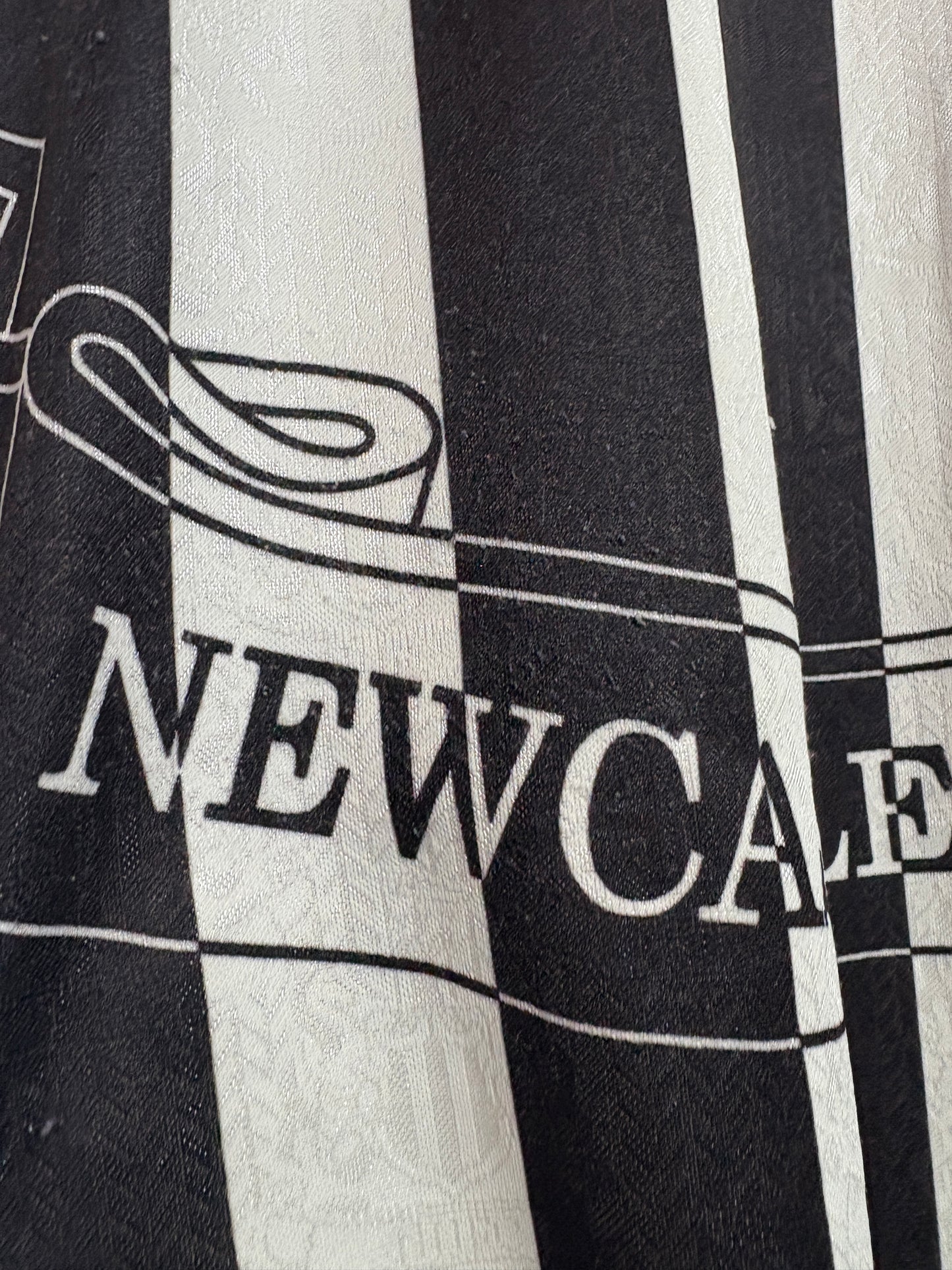 Newcastle United 1998/99 Home Extra Large