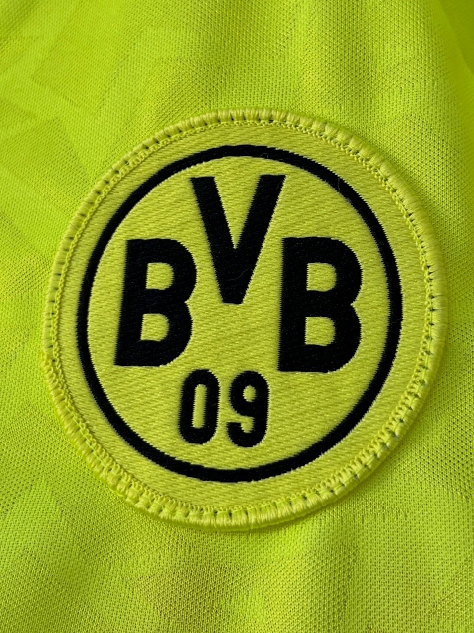 Dortmund 1996/97 Home Extra Large Chapuisat 9