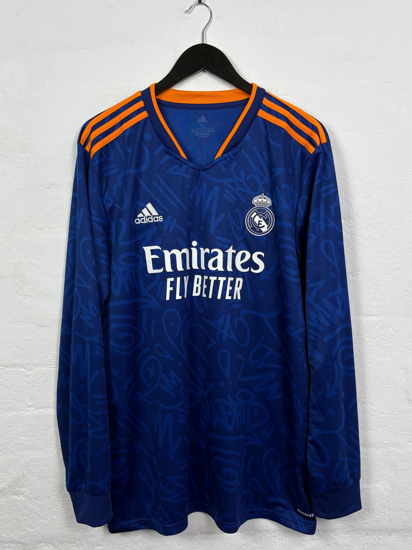 Real Madrid 2021/22 Away Football Shirt XL Valverde 15