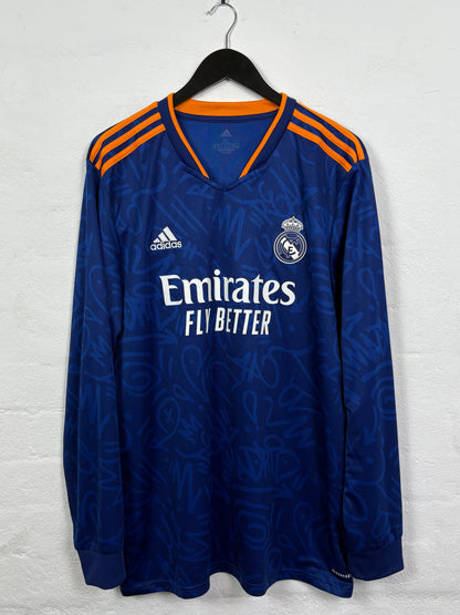 Real Madrid 2021/22 Away Football Shirt XL Valverde 15