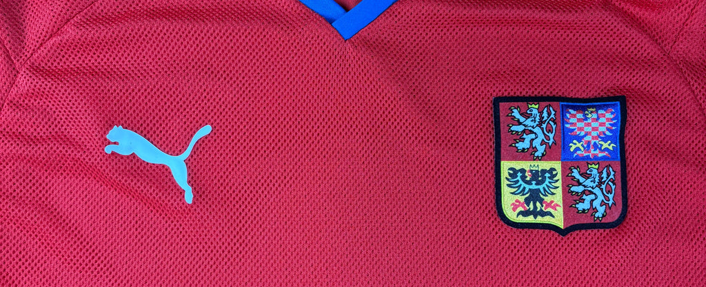 Czech Republic 2008 Home Puma Football Shirt Medium