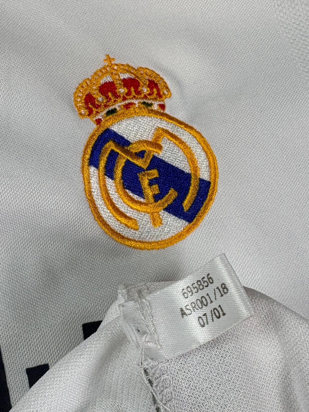 Real Madrid 2001/02 Home Adidas Football Shirt Large Figo 10