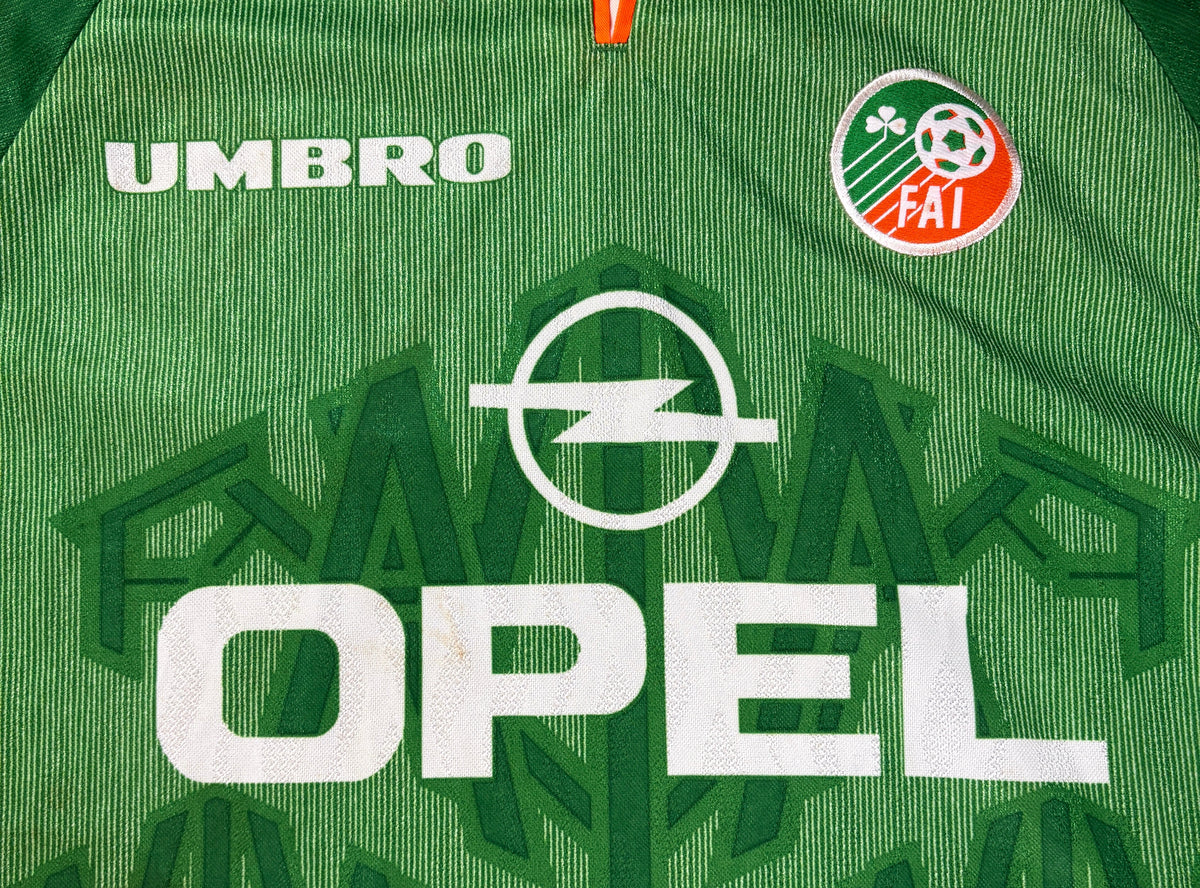 Ireland 1994/95 Home Umbro Football Shirt Medium